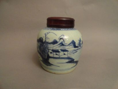 CHINE Pot à gingembre décoré en bleu sous couverte d'un paysage animé Fin du 19ème-...