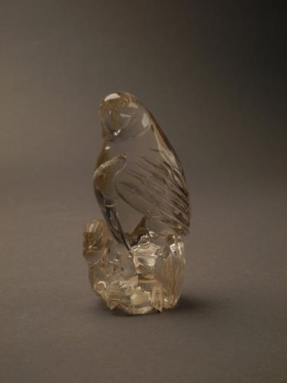 null Sujet en cristal de roche sculpté formant un rapace H: 13, 5 cm