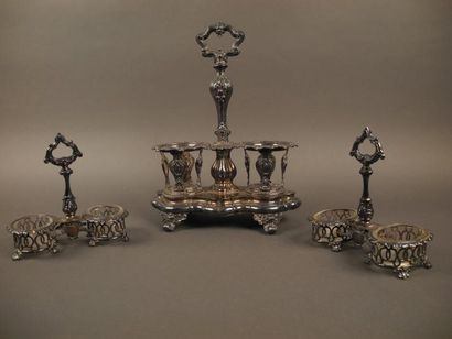 null Garniture de table en argent composé d'un huilier vinaigrier et d'une paire...