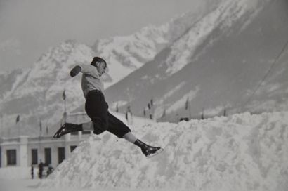 Georges II Tairraz (1900-1975) Sportifs à la patinoire Sportifs en bobsleigh Match...