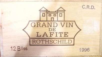 null 12 B CHÂTEAU LAFITE ROTHSCHILD (Caisse Bois cerclée) GCC1 Pauillac 1996