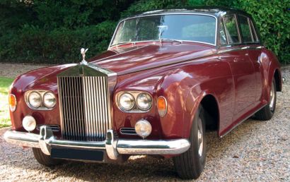 1965 ROLLS ROYCE SILVER CLOUD III RHD Mythe de l'automobile s'il en est, la Silver...