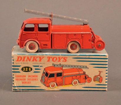 DINKY TOYS Fourgon incendie premier secours Ref. 32E Petits éclats. Boîte (déchi...