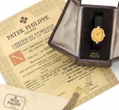 PATEK PHILIPPE Vers 1980 Ref 4514. Modèle de dame joaillerie en or 18K. Cadran champagne,...