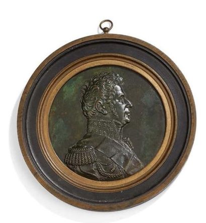 FRANCE, XIXe siècle Fonte de bronze uniface (128 mm) et anonyme au buste d'un général,...