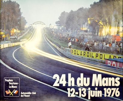 null Affiche «LES 24 HEURES DU MANS 1976» (La passerelle Dunlop) Imp. Schweitzer...