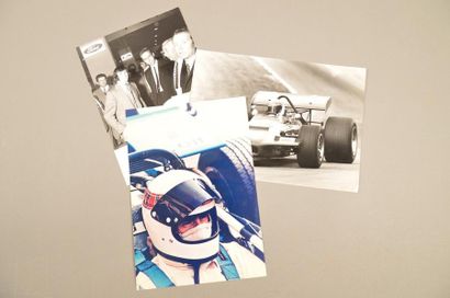 null Ensemble de trois photographies de Jacky Stewart sur Formule 1 et divers Tirage...