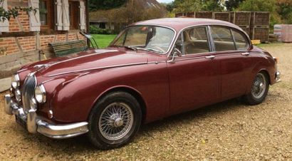 1962 - JAGUAR MK2 3.8 L En 1957, la firme Jaguar est à son apogée après cinq succès...