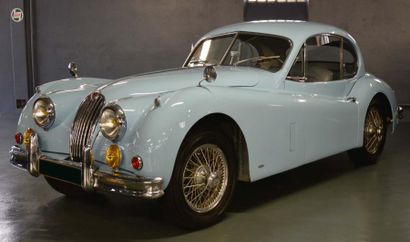 1956 - JAGUAR XK 140 COUPÉ C'est en 1948 que Jaguar crée l'évènement sur la planète...