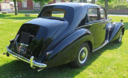 1954 - BENTLEY TYPE R La prestigieuse marque automobile aujourd'hui propriété de...