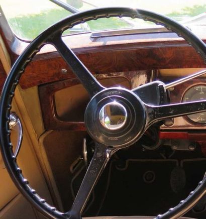 1954 - BENTLEY TYPE R La prestigieuse marque automobile aujourd'hui propriété de...
