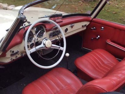 1959 - MERCEDES 190 SL Il y a 60 ans était présenté la 190 SL au New York Motor Show...