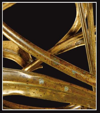 TONY SELMERSHEIM (1871-1971) Rare et exceptionnel lustre en bronze doré présentant...