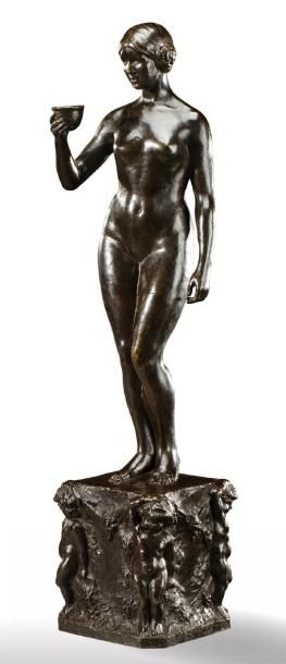 Yvonne SERRUYS (1874-1953) Sculpture en bronze à patine brune figurant une jeune...