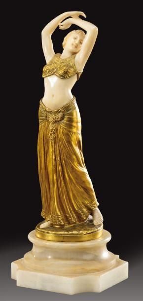 THEOPHILE FRANÇOIS SOMME (1871 - 1952) Sculpture chryséléphantine en bronze doré...