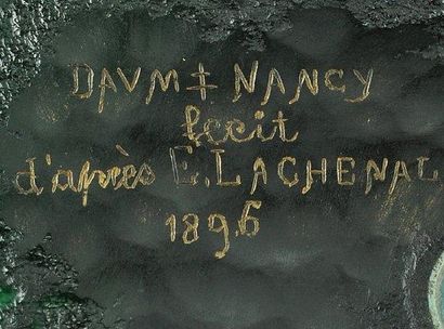 DAUM NANCY et EDMOND LACHENAL (1855-1948) Exceptionnel vase artistique en verre triple...