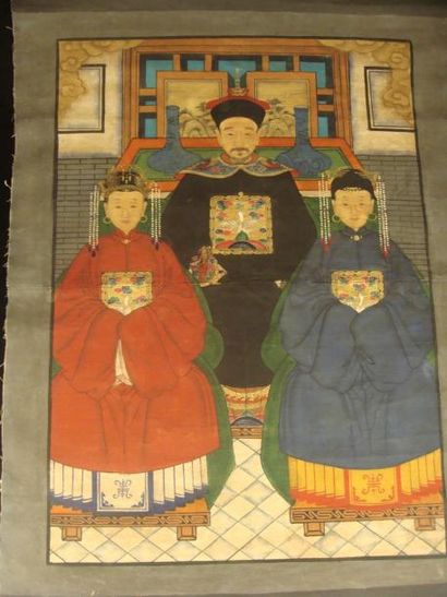 CHINE Peinture représentant une famille de dignitaire dans un intérieur avec peintures...