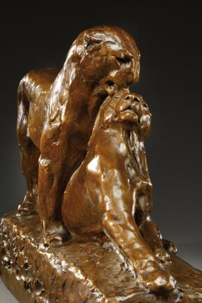 Maximilien FIOT (1886-1953) Epreuve en bronze à patine brune figurant un couple de...