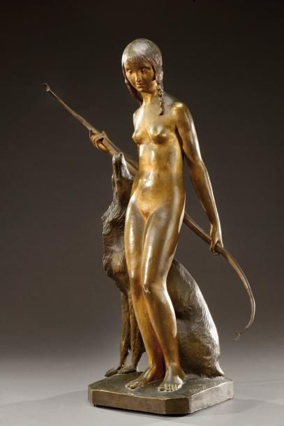 Ary Bitter (1883-1973) Epreuve en bronze à patine brune figurant Diane Chasseresse....