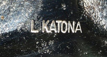 LOUIS KATONA Console à plateau à découpe à pans coupés enserrant un marbre Portor...