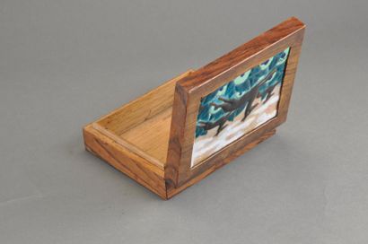 GASTON BIGARD (né en 1883) Boîte rectangulaire en chêne teinté enserrant sur le couvercle...