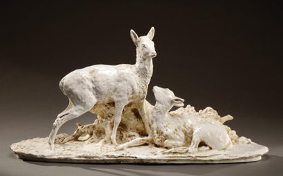 Ary Bitter (1883-1973) Importante sculpture zoomorphe en céramique émaillée blanche...