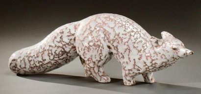 PRIMAVERA Rare sculpture zoomorphe en céramique émaillée blanche craquelée figurant...