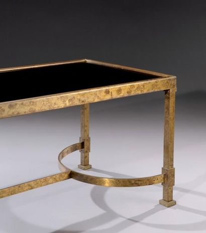 Eugène PRINTZ (1889-1948) Rare table basse à plateau rectangulaire en opaline noire...