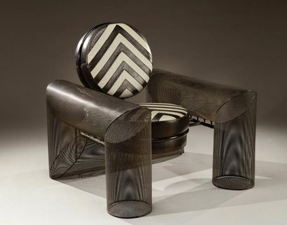 Mario BOTTA (Né en 1943) Important fauteuil modèle "Prince Chair" à structure tubulaire...