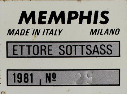 ETTORE SOTTSASS (1917-2007 édité par Memphis Rare bibliothèque modèle "Casablanca"...
