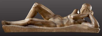 ERIC GRATE (1896-1983) Importante sculpture en terre cuite figurant une femme nue...