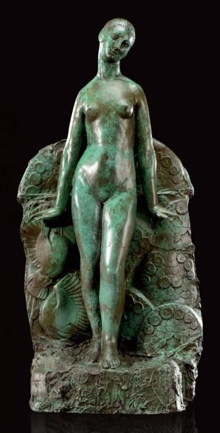 HENRI BOUCHARD (1875-1960) Sculpture en bronze à patine antique figurant une jeune...