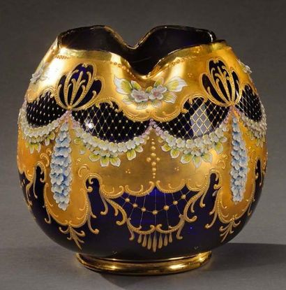 Maison Pauly & Cie - Murano Vase boule en verre bleu persan de Murano. A décor doré...