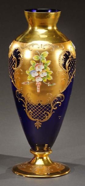 Maison Pauly & Cie - Murano Vase ovoïde en verre bleu persan de Murano. A décor doré...