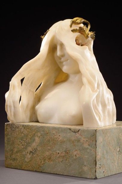 Louis CHALON (1866-1940) Rare lampe de table figurant un buste de jeune femme sculpté...