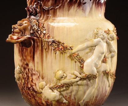 THEODORE DECK (1823-1891) et JOSEPH GUSTAVE CHERET (1838-1894) Important vase à corps...