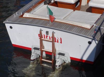 1973 - Cantiere Cosca Gemini 27 «Gioan» Installé sur les bords du fleuve Arno à une...