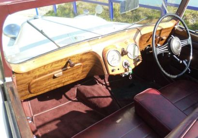1947 - TRIUMPH TR1800 «Le premier opus d'une longue série de roadster» Fondée en...