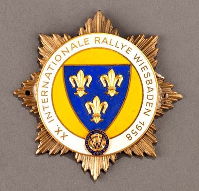 null Badge rallye Wiesbaden 1958 Parfait état