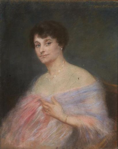 Pierre CARRIER-BELLEUSE (1851-1932) Portrait d'élégante, 1921 Pastel sur toile, signé...