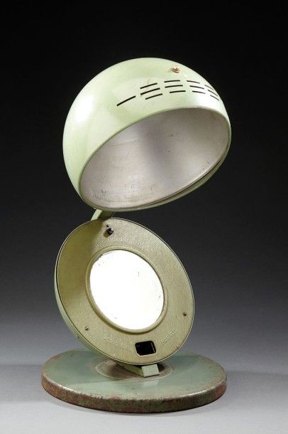 BAUHAUS HANAU Lampe de table de forme sphérique orientable formant miroir éclairant...