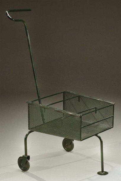 Mathieu MATÉGOT (1910-2001) Bar modèle "pousse-pousse" à structure en métal tubulaire...