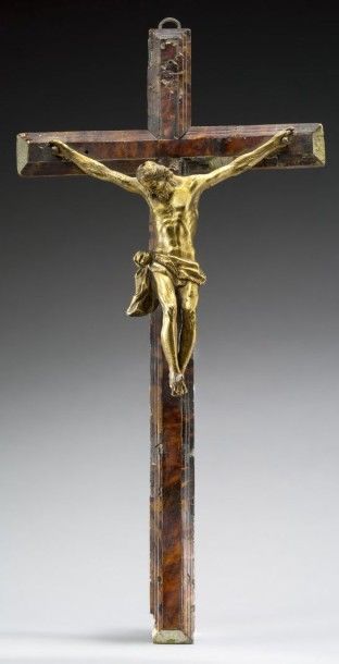 null Christ bronze doré XVII e H: 37 cm - L:18 cm