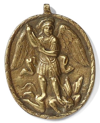 null Médaille ovale en bronze A/ Saint Michel terrassant le Démon dans un cadre de...