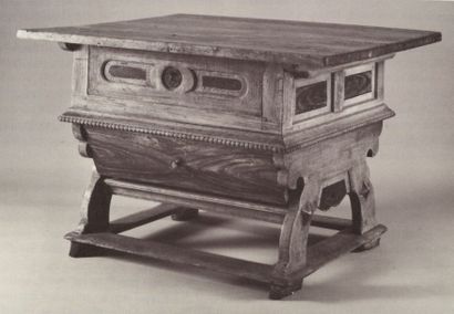 null TABLE DE CHANGEUR
Suisse alémanique- XVème siècle
H :172 cm - L :143 cm - P...