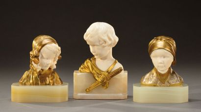 L.BARTHELEMY (XIX-XXème) Suite de trois sculptures chryséléphantines en bronze à...