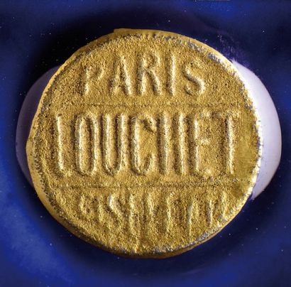 LOUCHET Paris Important encrier en porcelaine bleue et bronze doré. Marqué «Louchet...