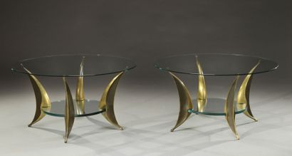 WILLY DARO (XXème) Paire de tables basses présentant deux plateaux circulaires superposés...