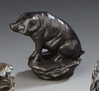 BONFILL Cochon en bronze. Haut.: 8.5 cm
