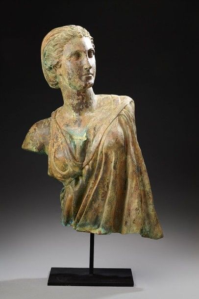 null D'après l'antique Sculpture en bronze patiné de style Gréco-Romain représentant...